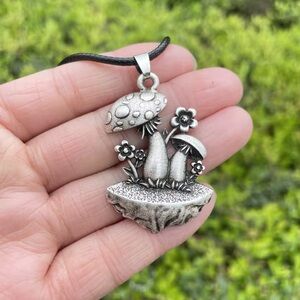 Vintage Retro Mushroom Necklace Forest Nature Necklace